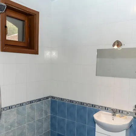 Семеен Хотел Джамура Otel